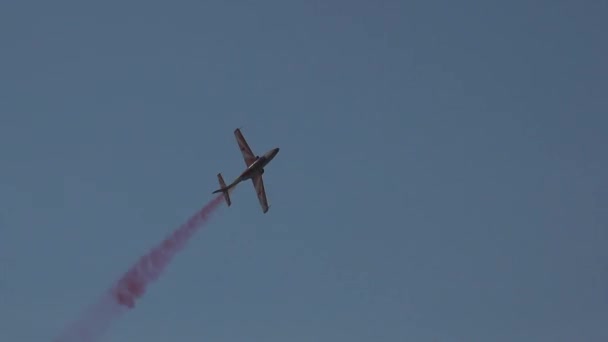 Roemenië Boekarest Circa 2018 Airshow Kunstvlieger Sport Vliegtuig Vliegtuigen Acrobatiek — Stockvideo