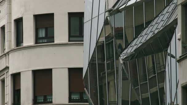 西班牙毕尔巴鄂 2017年 巴斯克卫生部总部 毕尔巴鄂 巴斯克县 西班牙 该建筑是由建筑师 Coll Bareu 设计的 — 图库视频影像
