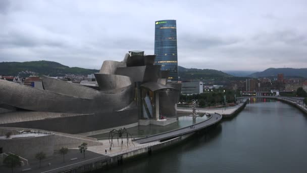 Bilbao Spanien 2017 Guggenheim Museum Bilbao Ist Ein Museum Moderner — Stockvideo