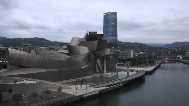 Bilbao Spanje Circa 2017 Guggenheim Museum Bilbao Een Museum Voor — Stockvideo