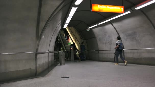 Bilbao Spanien 2017 Moyua Bahn Station Moyua Platz Bilbao Spanien — Stockvideo