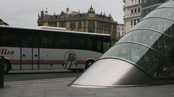 Bilbao Espanha Cerca 2017 Moyua Estação Metrô Moyua Praça Bilbau — Vídeo de Stock