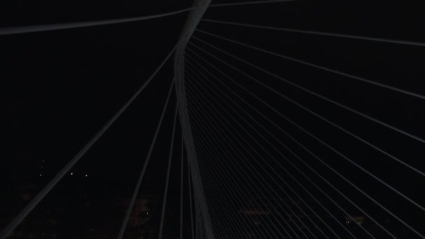 ビルバオ スペイン 2017 ズビズリ橋 ビルバオ スペインのサンティアゴ カラトラヴァ それは川 Nervin Night — ストック動画