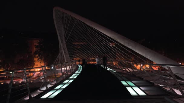 Bilbao Espanha Circa 2017 Ponte Zubizuri Santiago Calatrava Bilbau Espanha — Vídeo de Stock