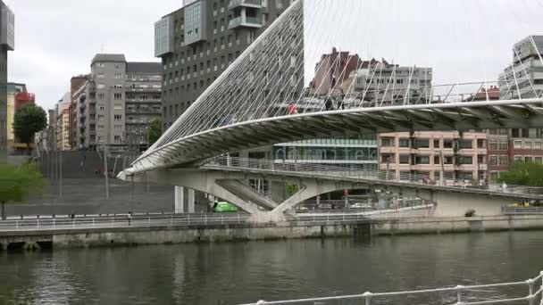 Bilbao Spanya 2017 Yaklaşık Zubizuri Köprüsü Santiago Calatrava Bilbao Spanya — Stok video