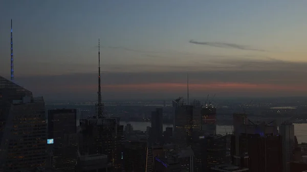 Usa 曼哈顿中城和市中心摩天大楼的鸟瞰图 日落和黄昏时间 — 图库照片