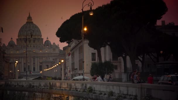Vatikan Daki Aziz Peter Kilisesi Nin Alacakaranlık Manzarası Vatikan Daki — Stok video