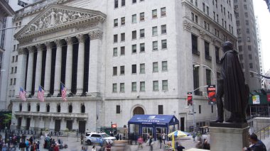 NEW YORK CITY, USA-circa 2019: New York Borsası. NYSE dünyadaki en büyük borsadır.