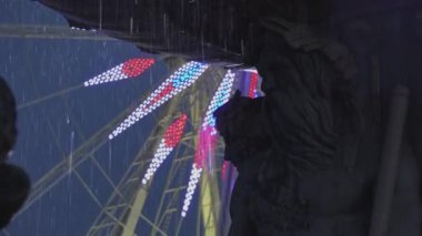 Paris, Fransa: Concorde Meydanı 'ndaki ünlü çeşme, gerçek zamanlı,