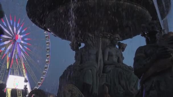 法国巴黎 夜间在协和广场的著名喷泉 — 图库视频影像