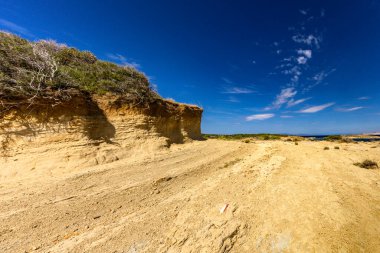 Rab Piramitleri, Kum Kumulları, Lopar, Rab Adası 'ndaki Strucic Sahili, Adanın etrafındaki Yürüyüş Yolu