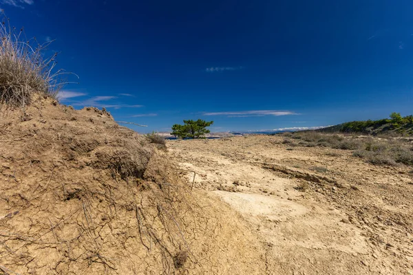 Rab Piramitleri, Kum Kumulları, Lopar, Rab Adası 'ndaki Strucic Sahili, Adanın etrafındaki Yürüyüş Yolu