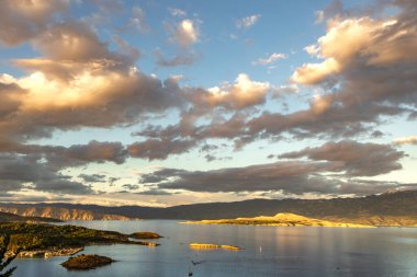 Rab Adası 'ndaki Cennet Plajı, Dağ Yolu' ndaki bir bakış açısı, Preguri Yolu.
