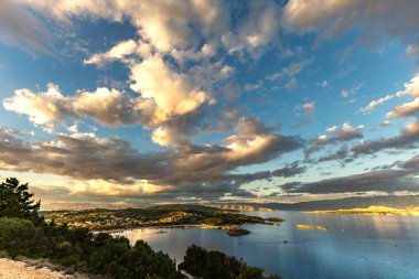 Rab Adası 'ndaki Cennet Plajı, Dağ Yolu' ndaki bir bakış açısı, Preguri Yolu.