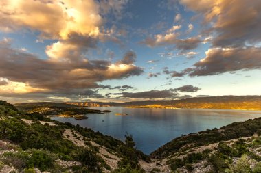 Rab Adası 'ndaki Cennet Plajı, Dağ Yolu' ndaki bir bakış açısı, Preguri Yolu.