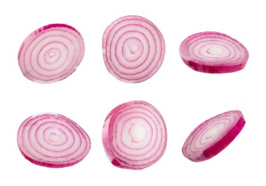 Shallot soğanı beyaz arka planda izole edilmiş. Soğan dilimi. Soğan halkaları. Taze kırmızı soğan. Doğal, taze, vejetaryen yiyecekler. Tarım ürünleri. Sağlıklı beslenme. Sebzeler. Çiftçi pazarı..