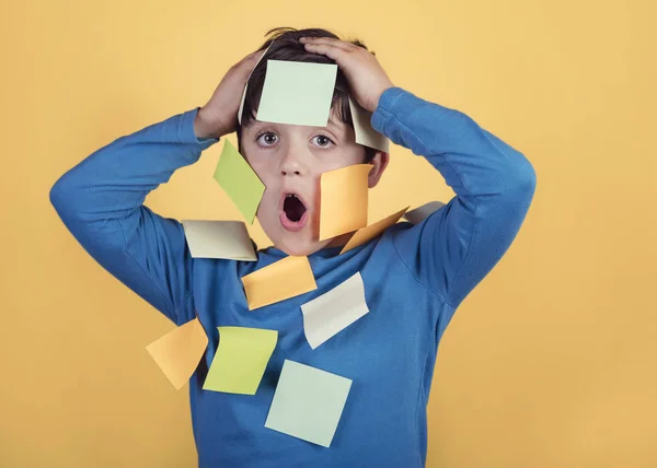 Retrato Niño Con Papeles Notas Pegados Cuerpo Sobre Fondo Amarillo —  Fotos de Stock