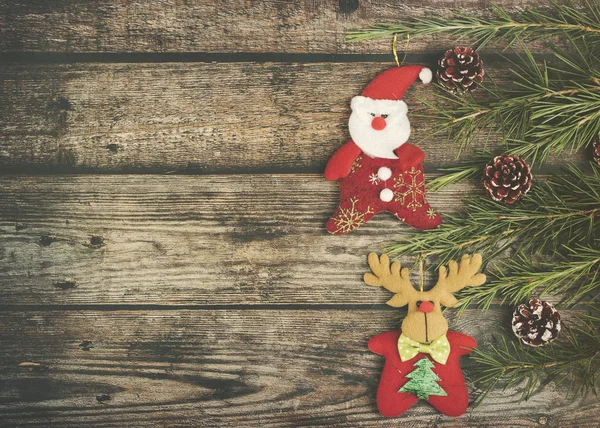 Decoración de Navidad sobre fondo de madera rústica — Foto de Stock