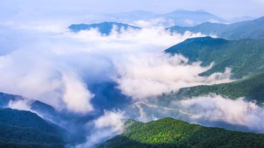 Dağların güzel manzarası