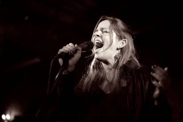 Anna Christoffersson Famosa Cantante Cantautrice Svedese Che Esibisce Sul Palco — Foto Stock