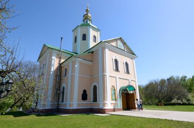Kutsal Üçlemeci Manastırı Motronynske. Melnyky Köyü, Ukrayna