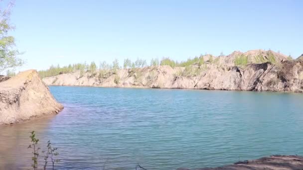 Велике Блакитне Озеро Дивовижне Хмарне Небо Статичне Відео — стокове відео