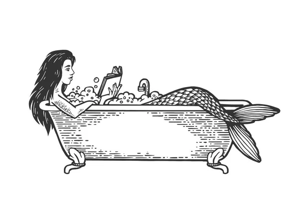 Sirena lettura libro in bagno schizzo incisione vettoriale illustrazione. Imitazione in stile gratta e vinci. Immagine disegnata a mano in bianco e nero . — Vettoriale Stock