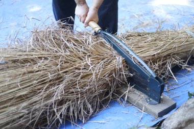 Kesme makinesiyle sabitleme