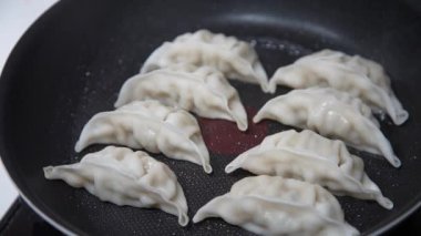 Mantı nasıl pişirilir?