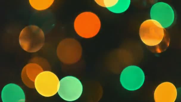 Arbre de Noël avec bokeh coloré et lumières de Noël.. Noël et décoration du Nouvel An. Résumé fond de vacances bokeh. Guirlande clignotante. Lumières de Noël scintillant . — Video