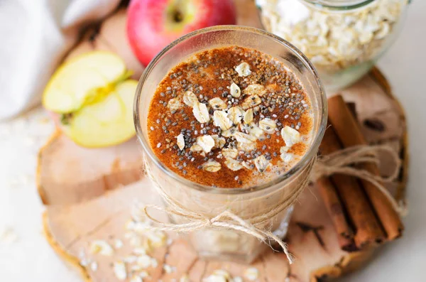 Apple Cinnamon Smoothie Oats Chia Seeds Healthy Homemade Vegan Drink — Stock Photo, Image