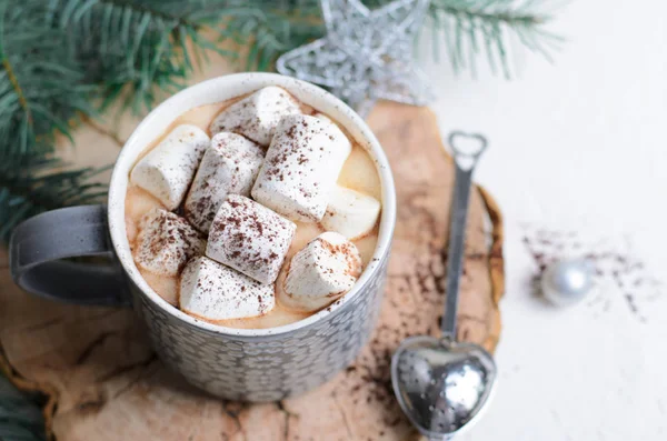 Bebida Caliente Cacao Con Malvavisco Una Taza Fondo Navidad Chocolate — Foto de Stock