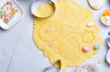 Paskalya kurabiye yapma, pişirme arka plan, hamur, çerez kesici, Sprinkles şeker