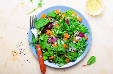 Kavrulmuş Kabak Sağlıklı Vejetaryen Salatası, Butternut Squash, Pirinç ve Susam Salatası