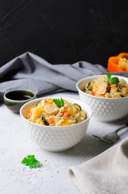 Tavuk ve Sebze Pilav, Lezzetli Ev Yapımı Gıda