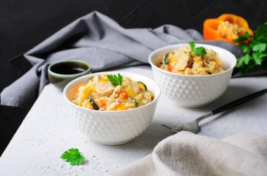 Tavuk ve Sebze Pilav, Lezzetli Ev Yapımı Gıda