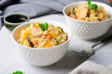 Tavuk ve Sebze Pilav, Lezzetli Ev Yapımı Gıda