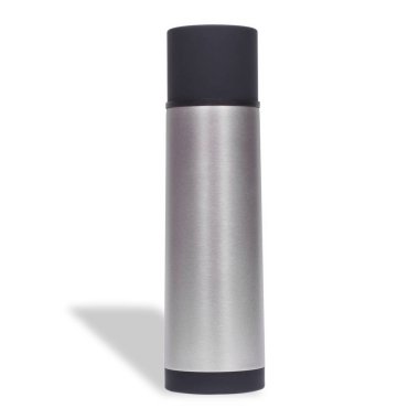 Beyaz arkaplanda izole edilmiş gümüş metalik termos