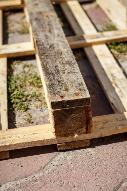 Tahta paletler, inşaat malzemeleri, kereste, DIY projeleri..