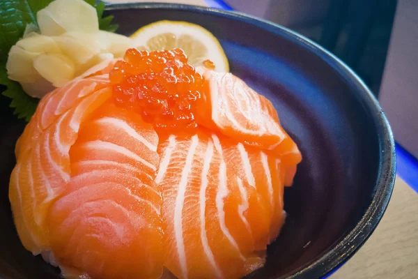 Japanese Food Rice Salmon Tobiko Salmon Don Image — Stock Photo, Image
