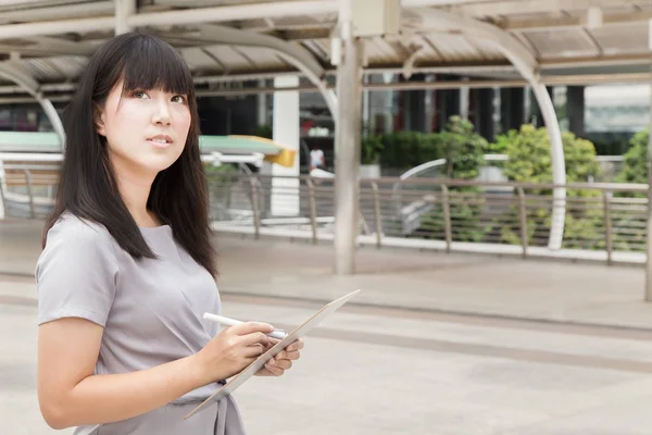 Joven Asiático Belleza Mujer Casual Desgaste Vestido Trabajo Día Aire —  Fotos de Stock