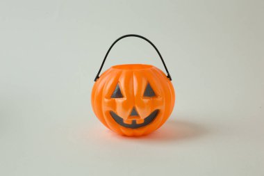 Cadılar bayramında beyaz arka plan görüntüsü.