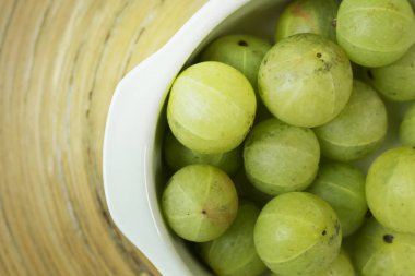 Hint bektaşi üzümü veya Phyllanthus emblica görüntü yakın arka plan için.