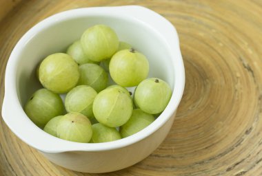 Hint bektaşi üzümü veya Phyllanthus emblica görüntü yakın arka plan için.