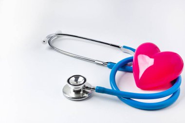 Kalp ve stetoskop arka plan görüntüsü kapatmak