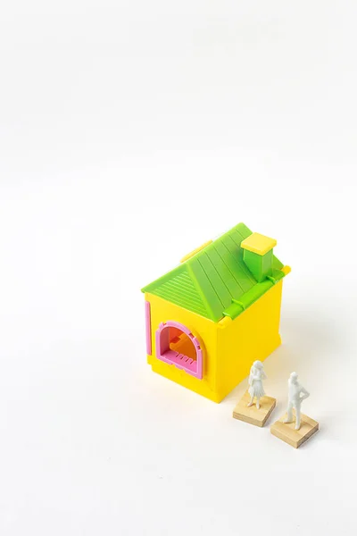 Das Heimspielzeug auf weißem Hintergrundbild aus nächster Nähe — Stockfoto