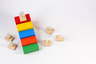 Domino renk görüntü beyaz arka plan üzerinde kapat.