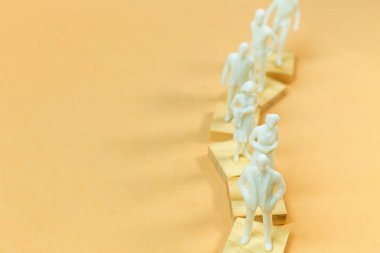  iş içeriği için turuncu pastel beyaz şekil minyatür.