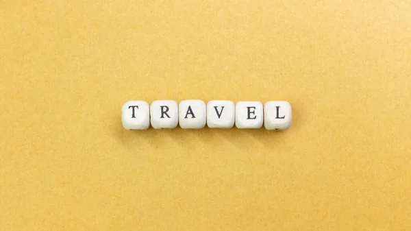 Travel wood cube close up image pour le contenu du voyage . — Photo