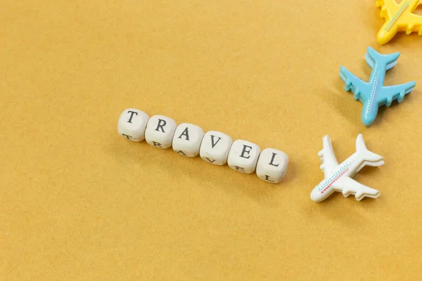 Travel wood cube close up image pour le contenu du voyage . — Photo